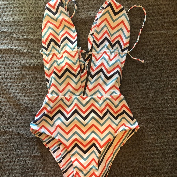 ModCloth Seaside Splendor Reversible Swimsuit - Picture 7 of 7